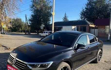 Volkswagen Passat B8 рестайлинг, 2017 год, 2 300 000 рублей, 1 фотография