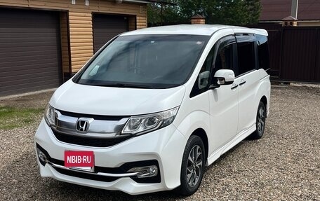 Honda Stepwgn IV рестайлинг, 2015 год, 1 720 000 рублей, 4 фотография