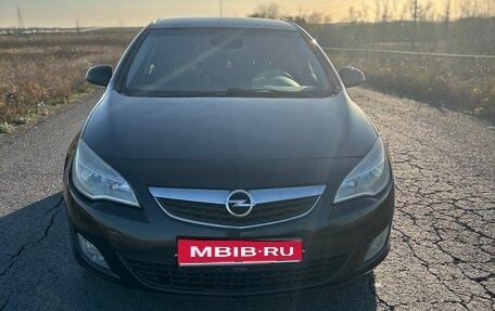 Opel Astra J, 2011 год, 510 000 рублей, 1 фотография