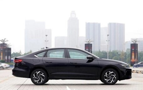 Volkswagen Lavida, 2023 год, 1 830 000 рублей, 6 фотография