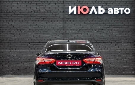 Toyota Camry, 2019 год, 2 950 000 рублей, 6 фотография