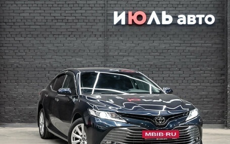 Toyota Camry, 2019 год, 2 950 000 рублей, 4 фотография