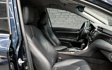 Toyota Camry, 2019 год, 2 950 000 рублей, 12 фотография