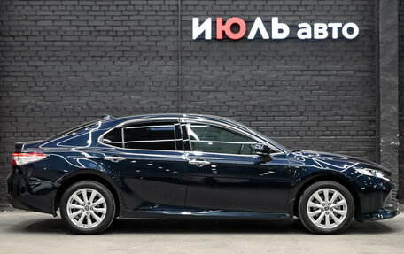 Toyota Camry, 2019 год, 2 950 000 рублей, 10 фотография