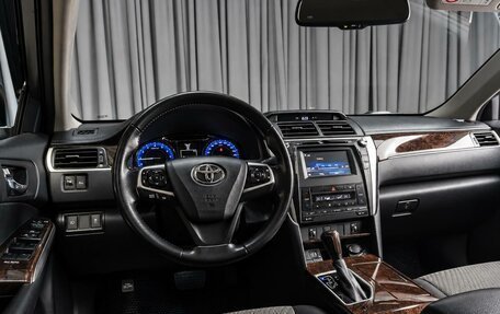 Toyota Camry, 2017 год, 2 149 000 рублей, 6 фотография