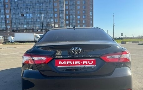 Toyota Camry, 2021 год, 3 090 000 рублей, 6 фотография