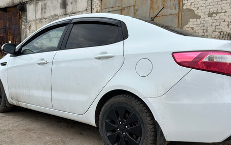 KIA Rio III рестайлинг, 2013 год, 800 000 рублей, 4 фотография