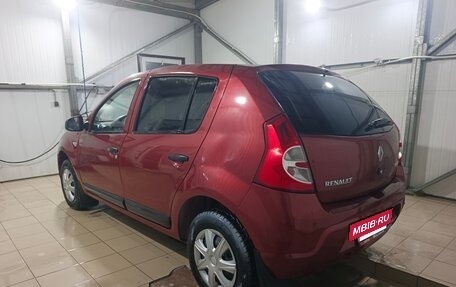 Renault Sandero I, 2010 год, 580 000 рублей, 2 фотография