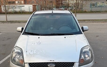 Ford Fiesta, 2007 год, 380 000 рублей, 2 фотография