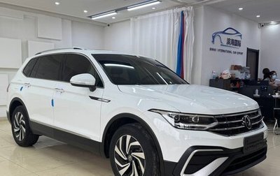 Volkswagen Tiguan II, 2022 год, 2 443 000 рублей, 1 фотография
