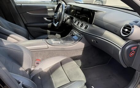 Mercedes-Benz E-Класс, 2020 год, 4 600 000 рублей, 9 фотография