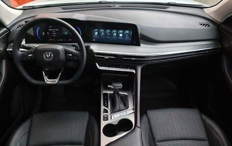 Changan CS35 Plus, 2024 год, 2 099 000 рублей, 6 фотография
