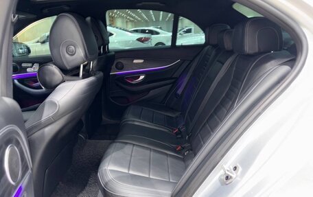 Mercedes-Benz E-Класс, 2020 год, 4 450 000 рублей, 3 фотография