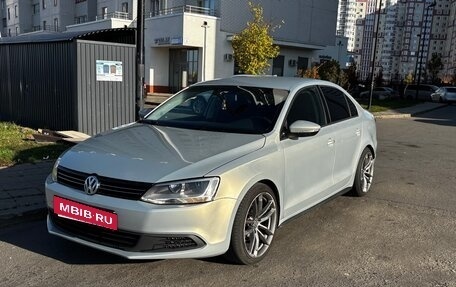 Volkswagen Jetta VII, 2014 год, 815 000 рублей, 2 фотография