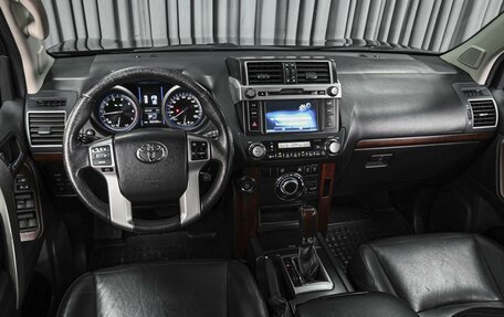 Toyota Land Cruiser Prado 150 рестайлинг, 2013 год, 3 640 000 рублей, 6 фотография