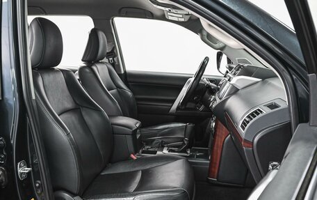 Toyota Land Cruiser Prado 150 рестайлинг, 2013 год, 3 640 000 рублей, 8 фотография