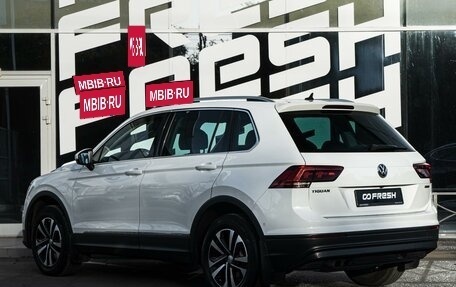 Volkswagen Tiguan II, 2019 год, 2 840 000 рублей, 2 фотография
