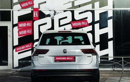 Volkswagen Tiguan II, 2019 год, 2 840 000 рублей, 4 фотография