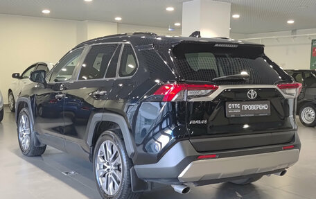 Toyota RAV4, 2022 год, 3 770 000 рублей, 7 фотография