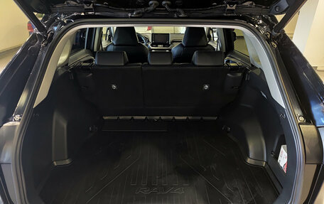 Toyota RAV4, 2022 год, 3 770 000 рублей, 10 фотография