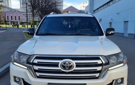 Toyota Land Cruiser 200, 2017 год, 5 000 000 рублей, 1 фотография