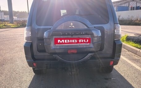 Mitsubishi Pajero IV рестайлинг 2, 2008 год, 980 000 рублей, 4 фотография