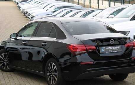Mercedes-Benz A-Класс, 2022 год, 3 550 000 рублей, 5 фотография