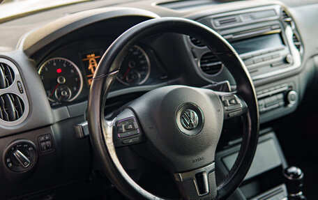 Volkswagen Tiguan I, 2013 год, 949 000 рублей, 4 фотография