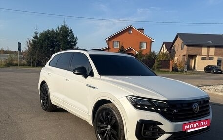 Volkswagen Touareg III, 2018 год, 4 700 000 рублей, 8 фотография