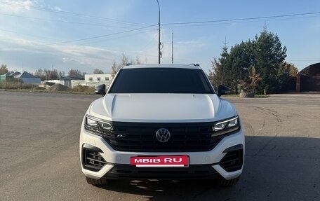 Volkswagen Touareg III, 2018 год, 4 700 000 рублей, 2 фотография
