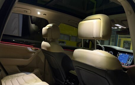 Volkswagen Touareg III, 2018 год, 4 700 000 рублей, 12 фотография