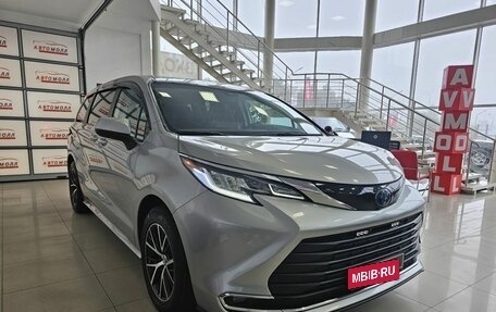 Toyota Sienna, 2022 год, 4 299 000 рублей, 5 фотография