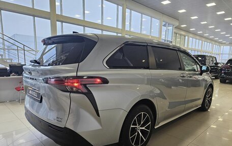 Toyota Sienna, 2022 год, 4 299 000 рублей, 10 фотография