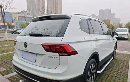 Volkswagen Tiguan II, 2022 год, 2 347 555 рублей, 5 фотография