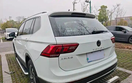 Volkswagen Tiguan II, 2022 год, 2 347 555 рублей, 3 фотография