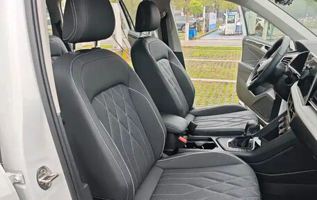 Volkswagen Tiguan II, 2022 год, 2 347 555 рублей, 11 фотография