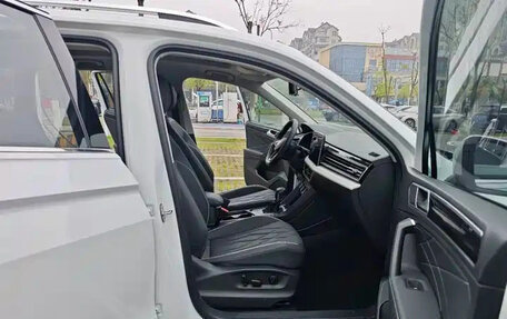 Volkswagen Tiguan II, 2022 год, 2 347 555 рублей, 10 фотография