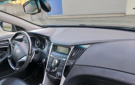 Hyundai Sonata VI, 2010 год, 1 250 000 рублей, 6 фотография