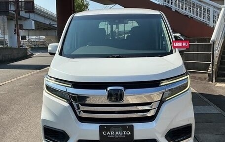 Honda Stepwgn IV рестайлинг, 2019 год, 1 830 000 рублей, 3 фотография