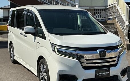 Honda Stepwgn IV рестайлинг, 2019 год, 1 830 000 рублей, 5 фотография