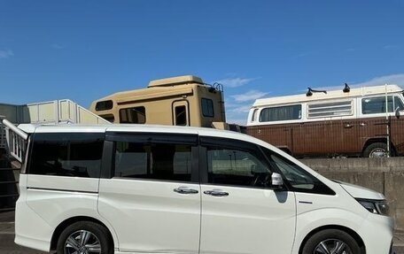 Honda Stepwgn IV рестайлинг, 2019 год, 1 830 000 рублей, 12 фотография