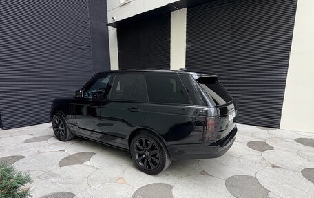 Land Rover Range Rover IV рестайлинг, 2015 год, 3 900 000 рублей, 2 фотография