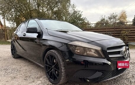 Mercedes-Benz A-Класс, 2014 год, 1 370 000 рублей, 3 фотография