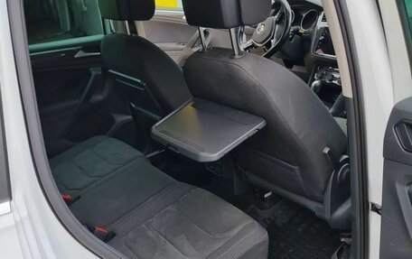 Volkswagen Tiguan II, 2020 год, 2 150 000 рублей, 2 фотография