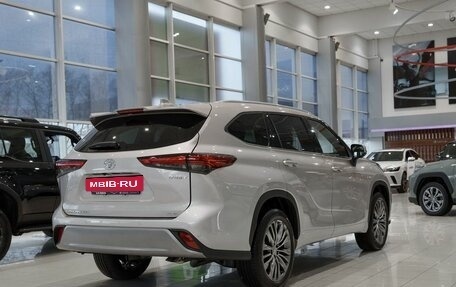 Toyota Highlander, 2026 год, 5 800 000 рублей, 6 фотография