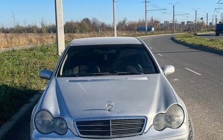 Mercedes-Benz C-Класс, 2002 год, 433 000 рублей, 1 фотография