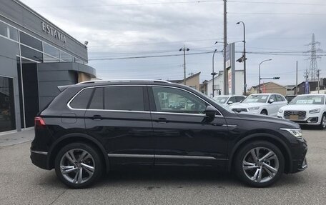 Volkswagen Tiguan II, 2022 год, 2 850 015 рублей, 3 фотография