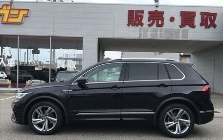 Volkswagen Tiguan II, 2022 год, 2 850 015 рублей, 7 фотография