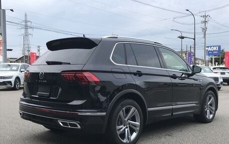 Volkswagen Tiguan II, 2022 год, 2 850 015 рублей, 5 фотография