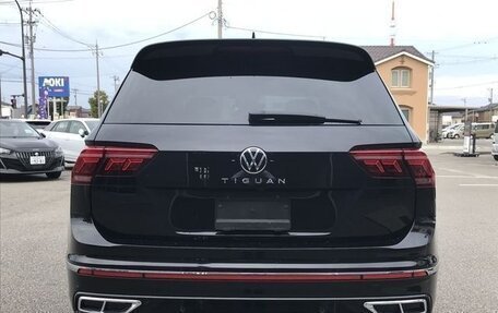 Volkswagen Tiguan II, 2022 год, 2 850 015 рублей, 4 фотография